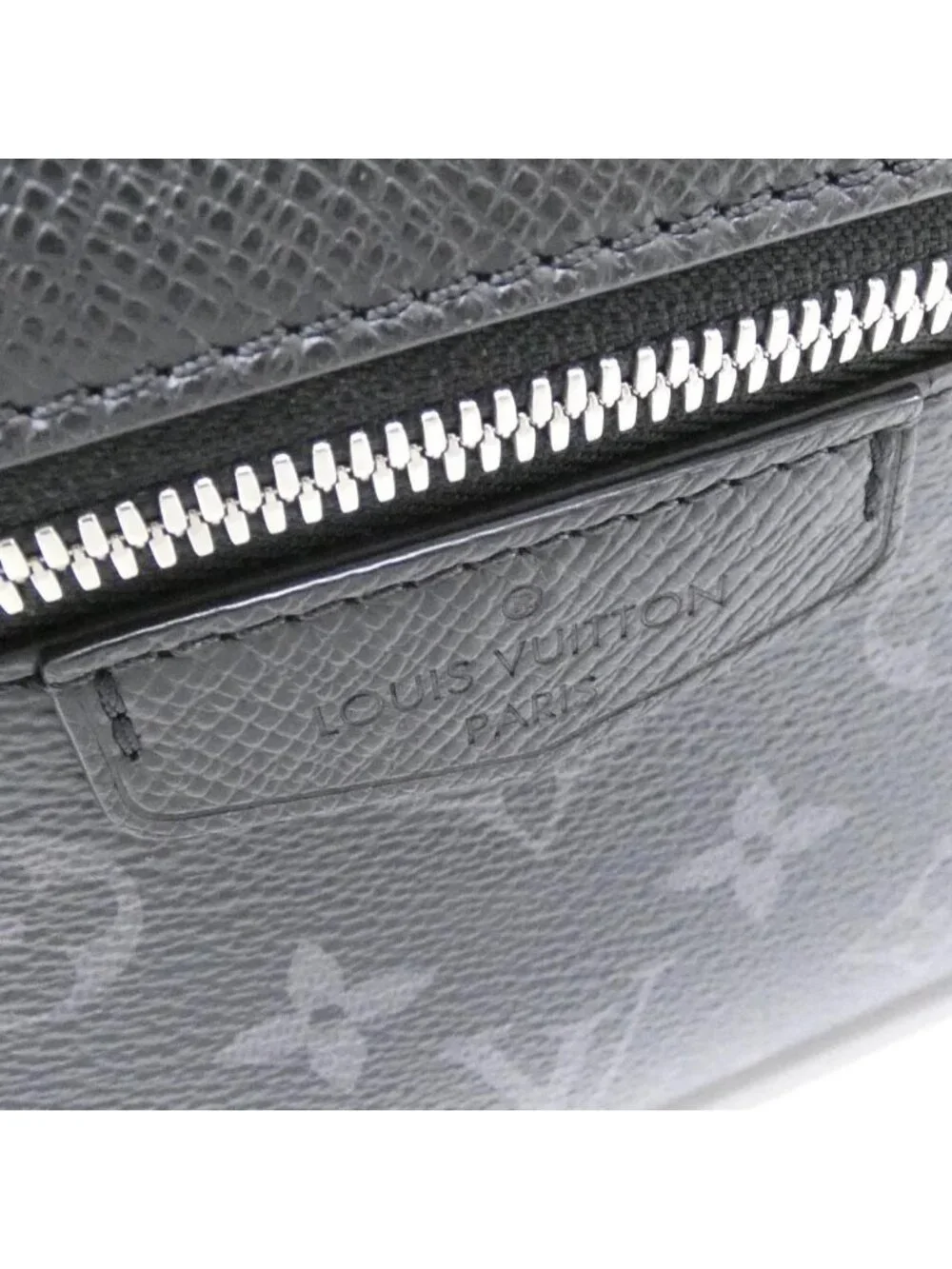 Louis Vuitton Taiga Llama Outdoor Messenger PM Shoulder Bag